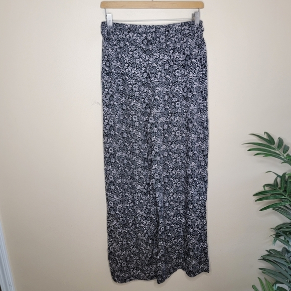 NWT Apricot | Black & Cream Ditsy Floral Palazzo Trousers Size Medium - Picture 4 of 7